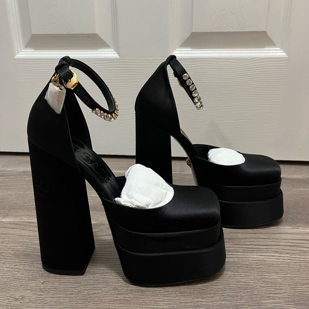 Versace Medusa Aevitas Platform Heels / Pumps
